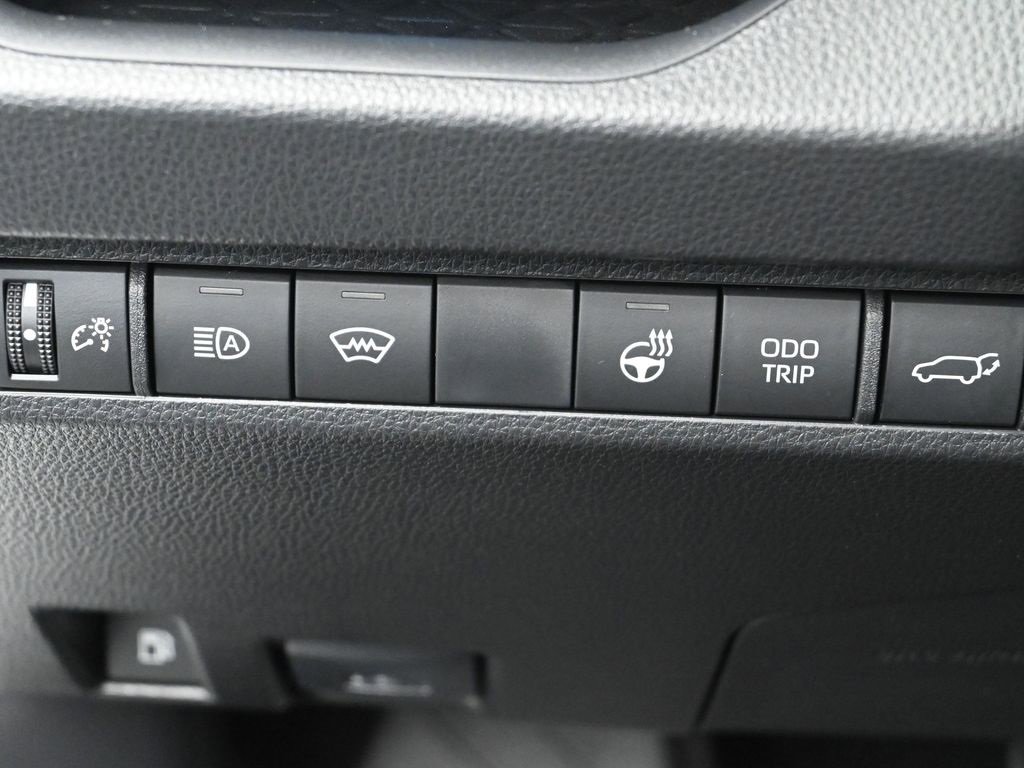 Used 2025 Toyota RAV4 XSE image 15