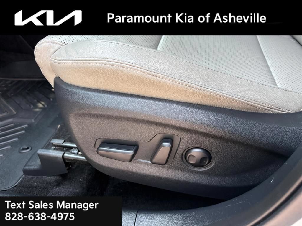 Used 2020 Kia Sportage EX AWD/4WD image 16