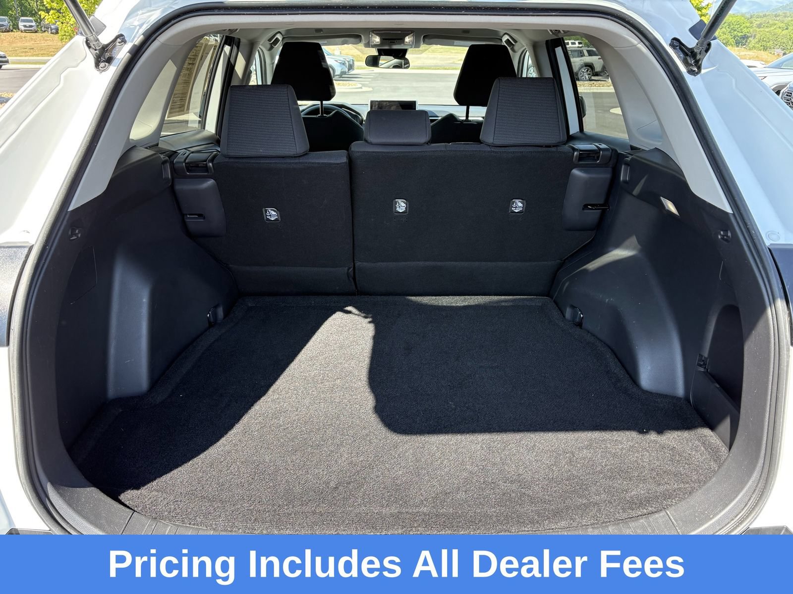 Used 2023 Toyota RAV4 LE FWD image 10