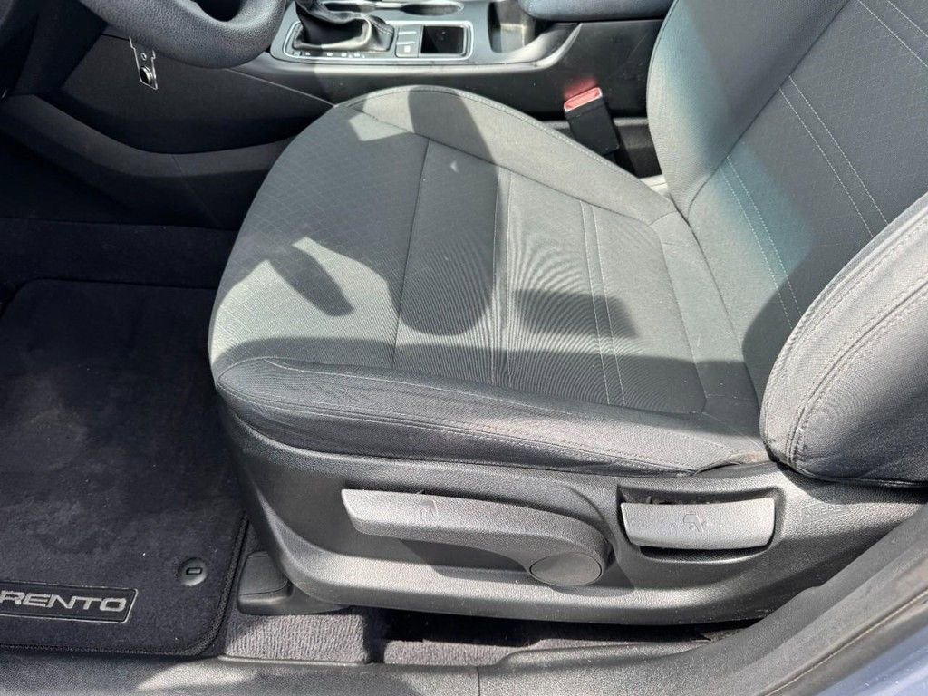 Used 2020 Kia Sorento L image 14