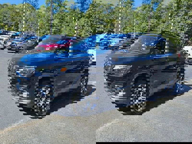 Used 2022 Jeep Cherokee Limited image 3
