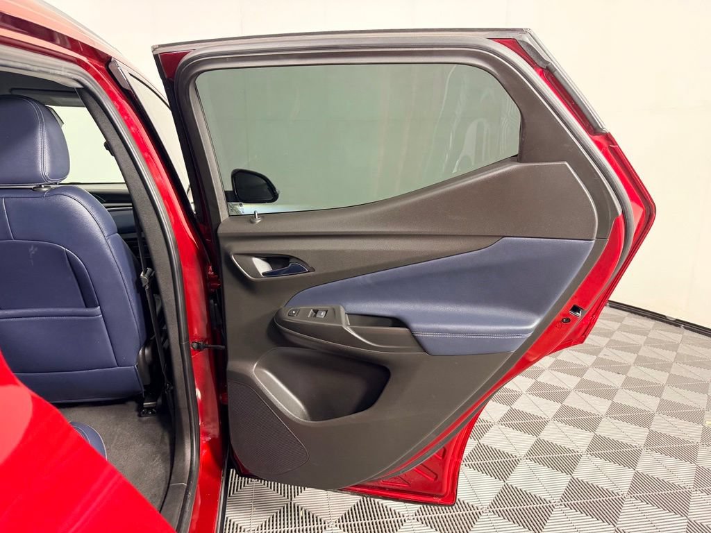 Used 2022 Chevrolet Bolt EUV Premier FWD image 31