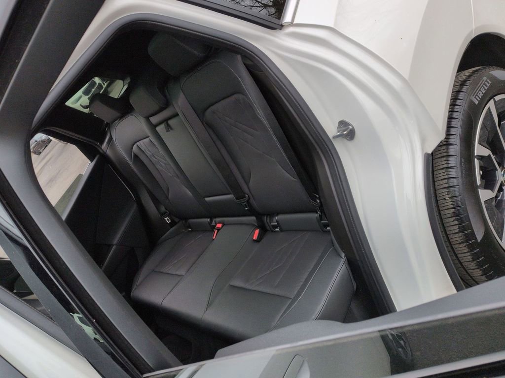 Used 2025 BMW X3 xDrive30i w/ Premium Package image 19