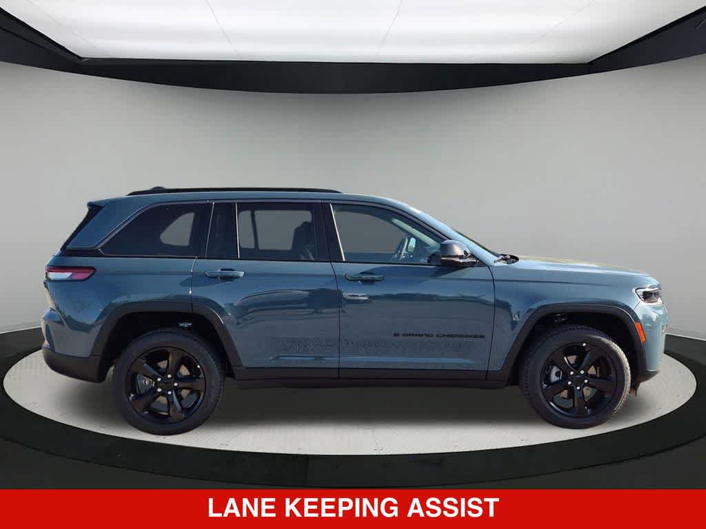 New 2026 Jeep Grand Cherokee Limited w/ Limited Altitude Package AWD/4WD image 8
