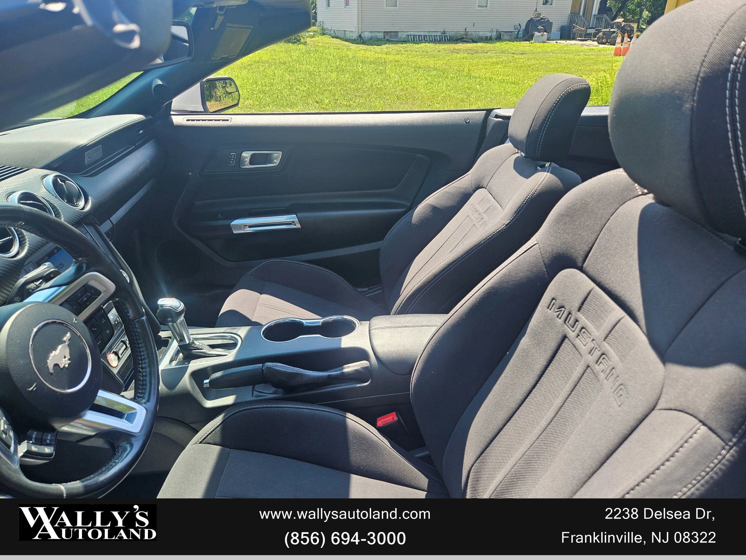 Used 2019 Ford Mustang Convertible image 28