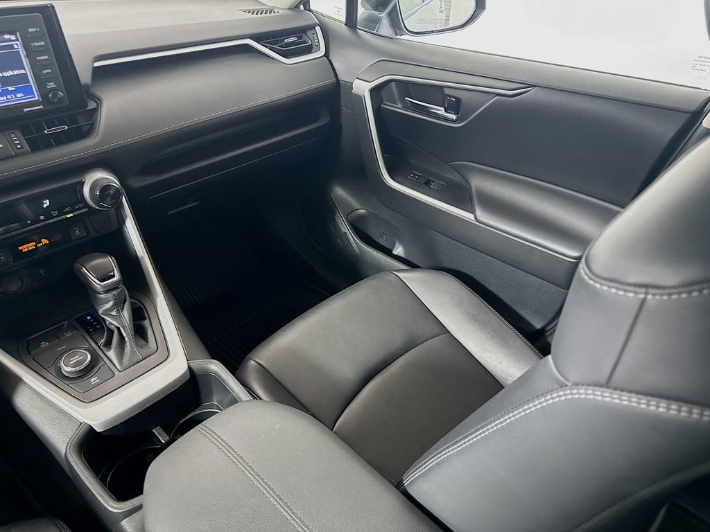 Certified 2022 Toyota RAV4 XLE Premium AWD/4WD image 23