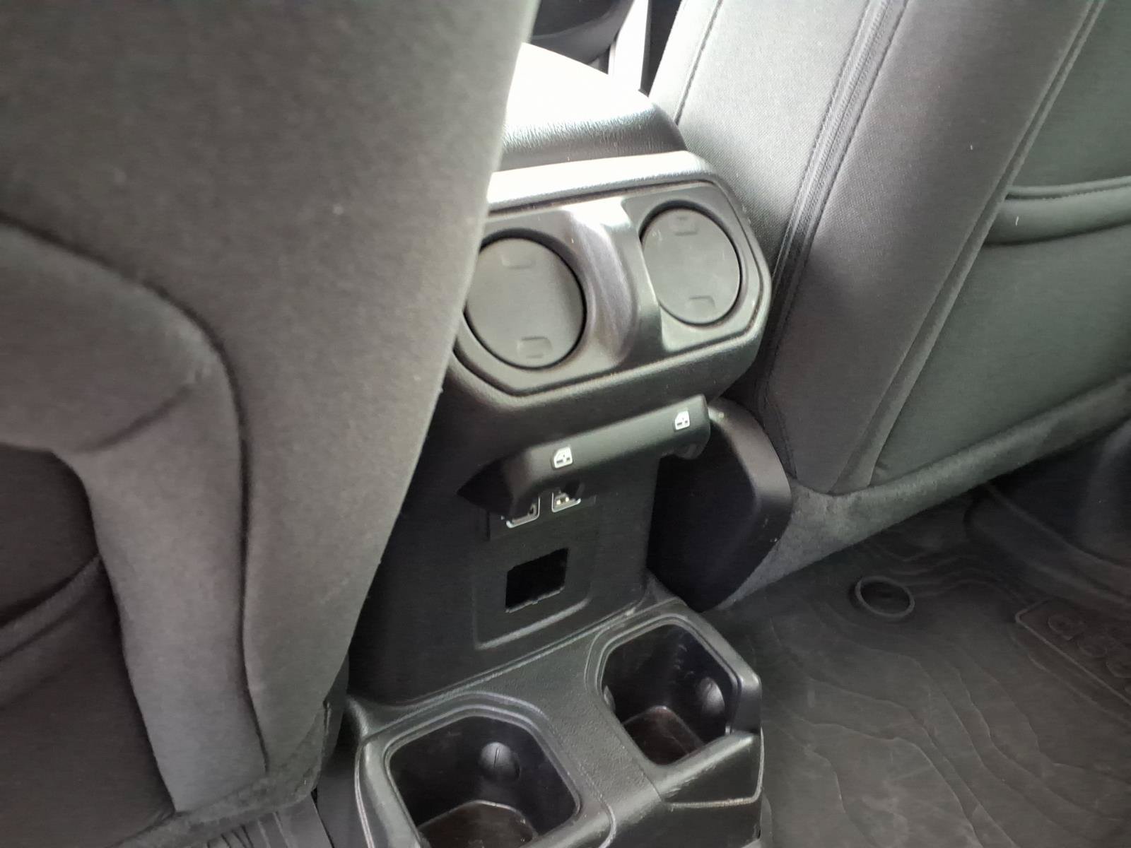 Used 2022 Jeep Gladiator Sport AWD/4WD image 6