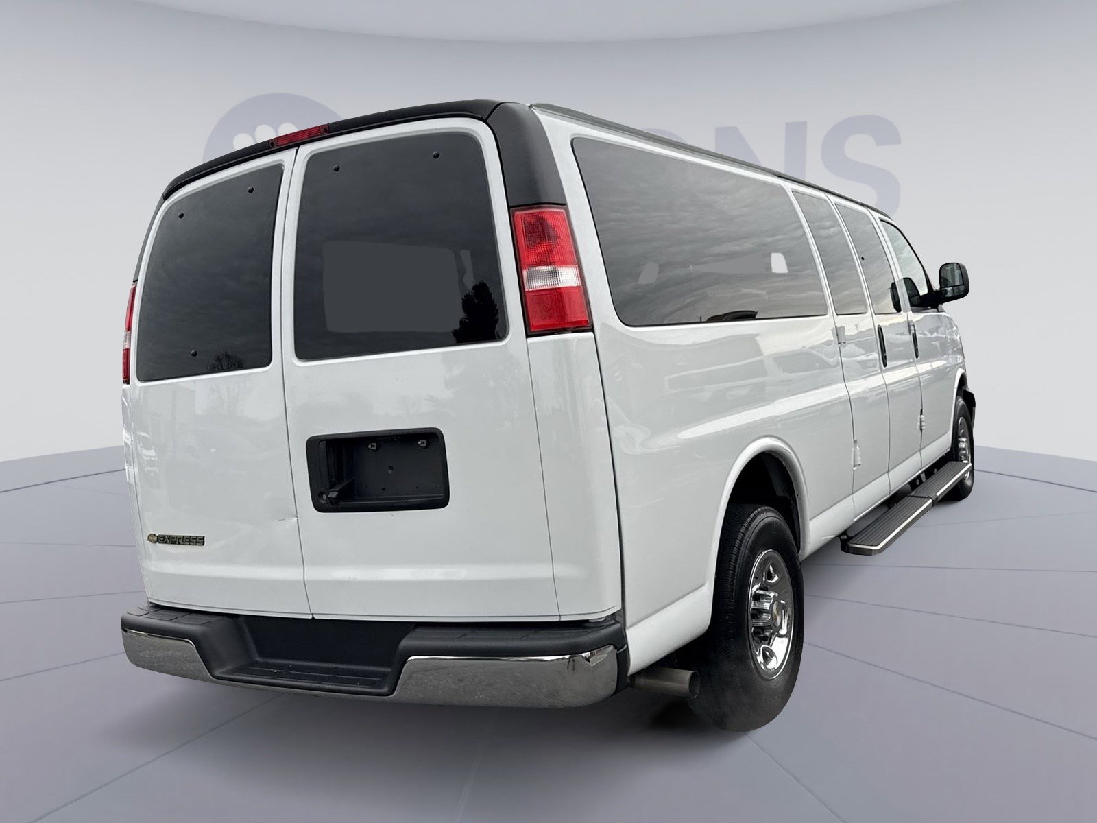 Used 2024 Chevrolet Express 3500 LT w/ LT Preferred Equipment Group image 7