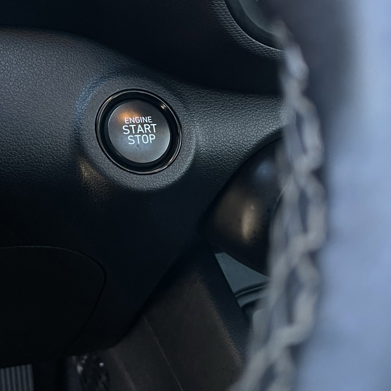 Used 2025 Hyundai Venue SEL image 16