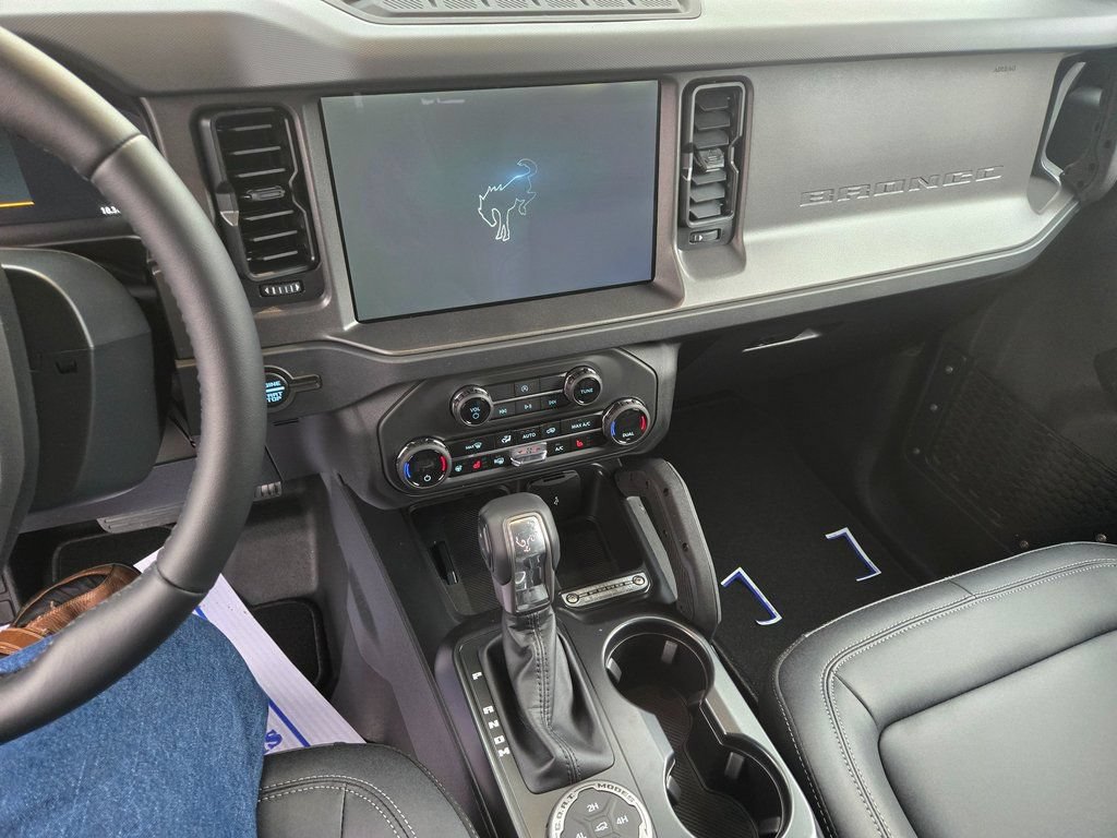 New 2025 Ford Bronco Badlands AWD/4WD image 9