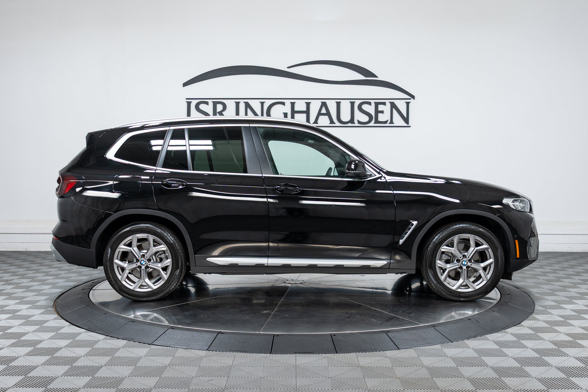 Certified 2024 BMW X3 xDrive30i w/ Premium Package AWD/4WD image 4