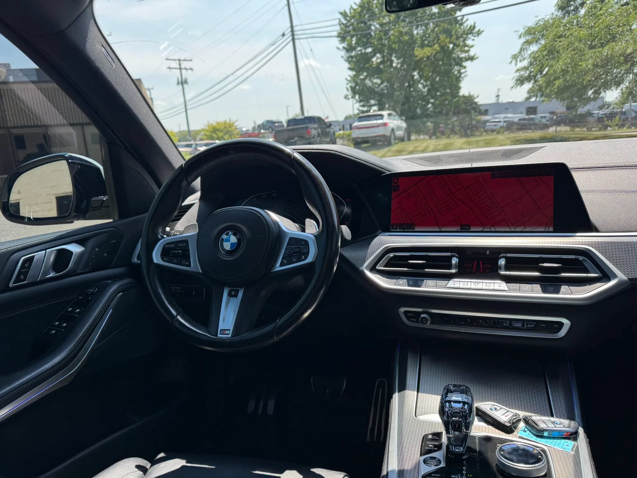 Used 2021 BMW X5 xDrive40i w/ M Sport Package AWD/4WD image 16