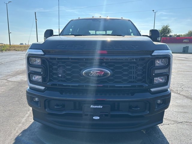 New 2026 Ford F250 4x4 Crew Cab Super Duty image 12