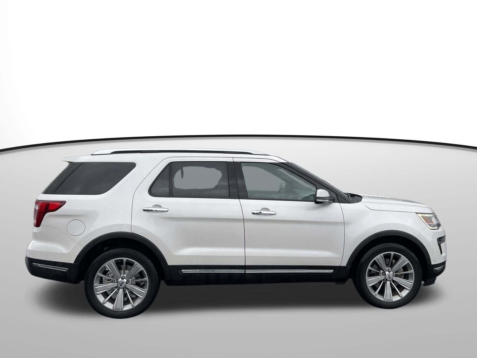 Used 2018 Ford Explorer Limited w/ Equipment Group 301A image 3
