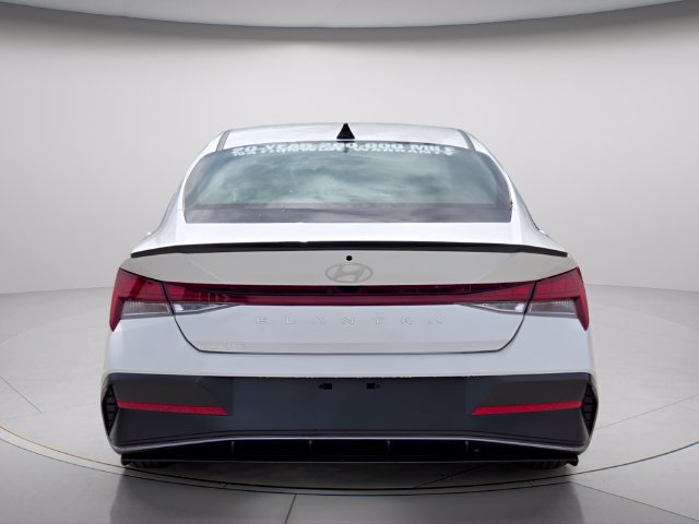 New 2026 Hyundai Elantra SEL Sport Premium FWD image 4