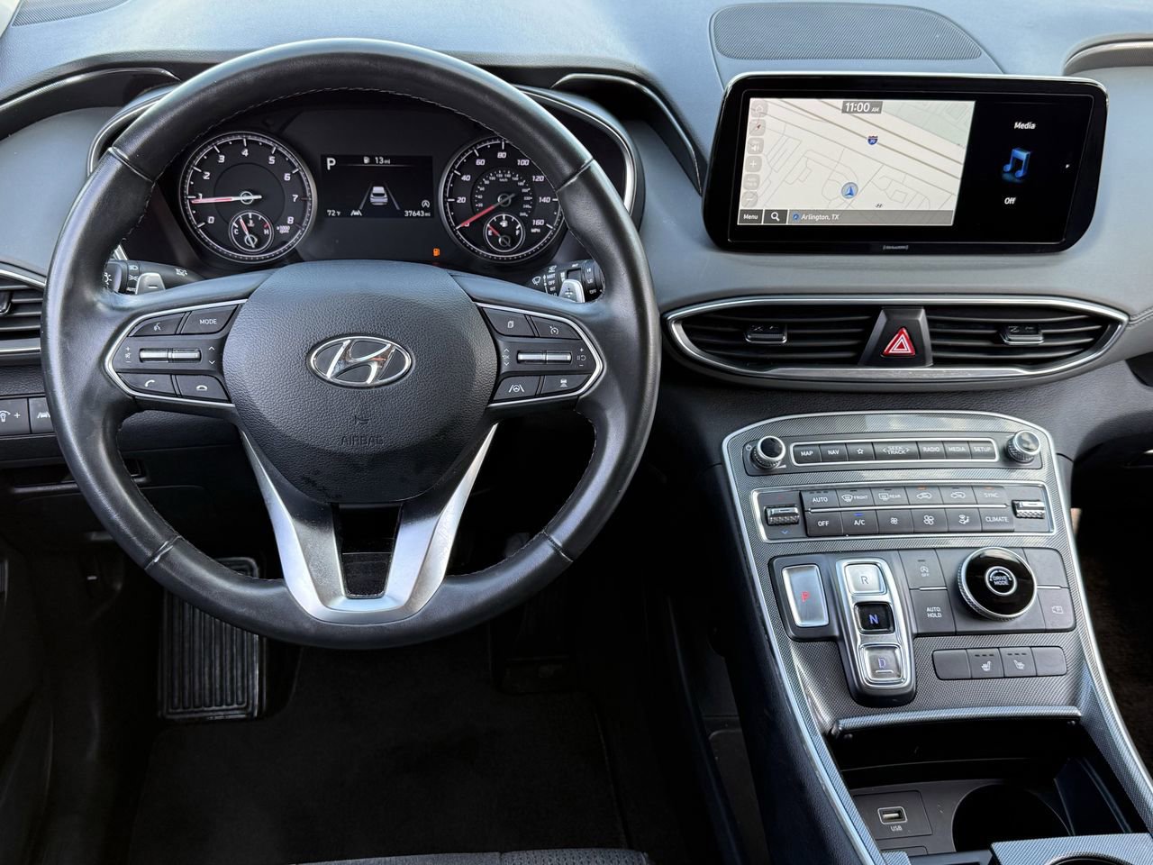 Used 2023 Hyundai Santa Fe SEL w/ Cargo Package image 11