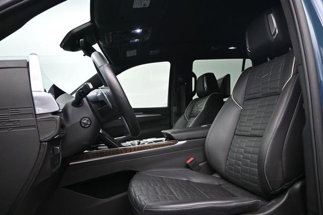 Used 2025 Cadillac Escalade Sport Platinum w/ LPO, Floor Liner Package AWD/4WD image 10