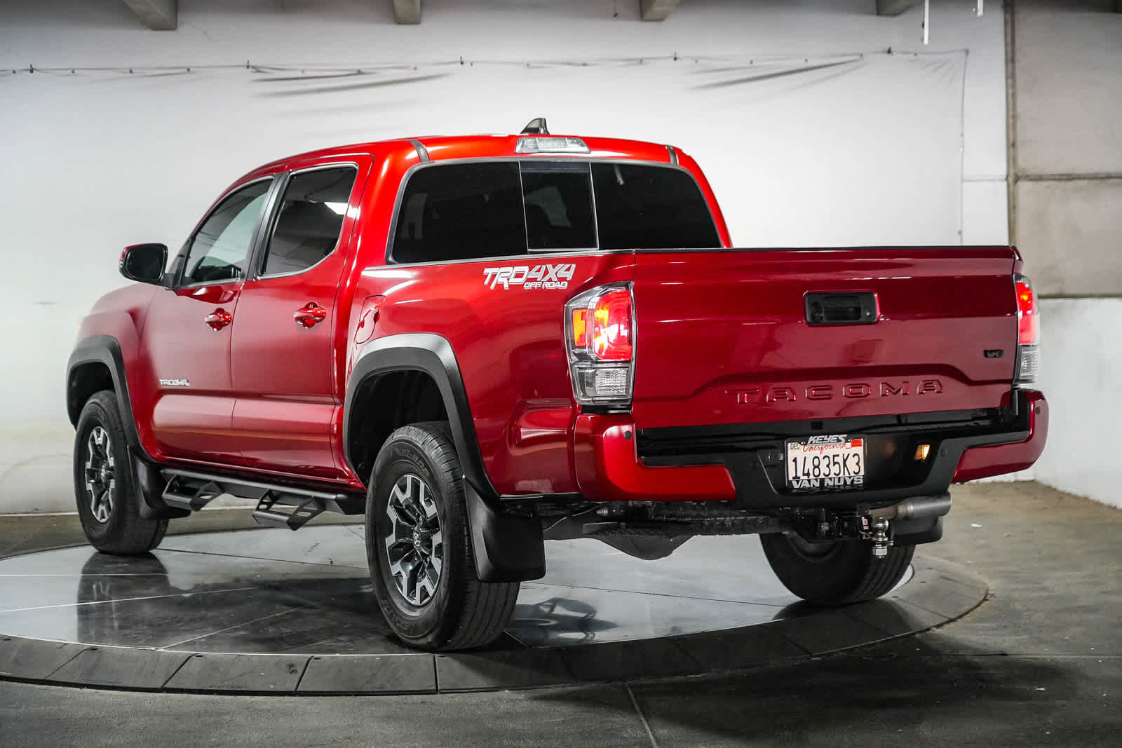 Used 2022 Toyota Tacoma TRD Off-Road w/ Technology Package AWD/4WD image 4