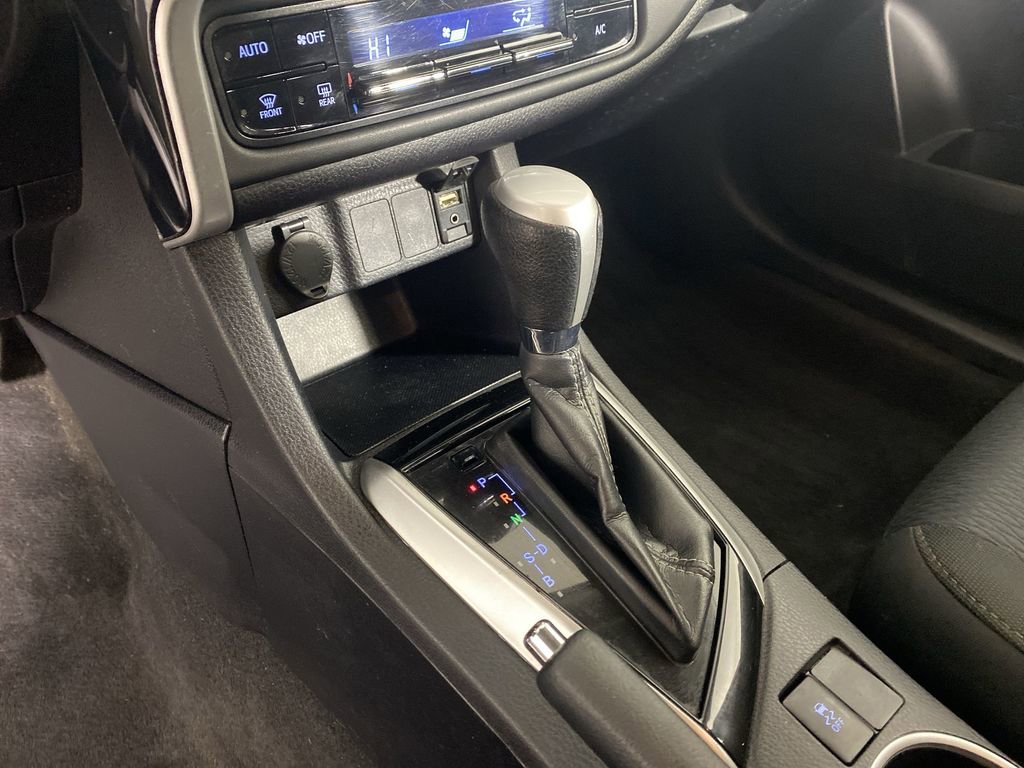 Used 2019 Toyota Corolla LE image 16