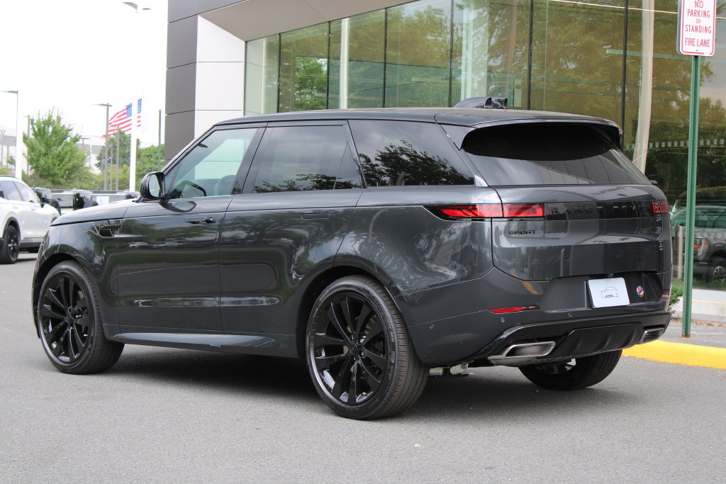 New 2026 Land Rover Range Rover Sport Dynamic SE AWD/4WD image 6