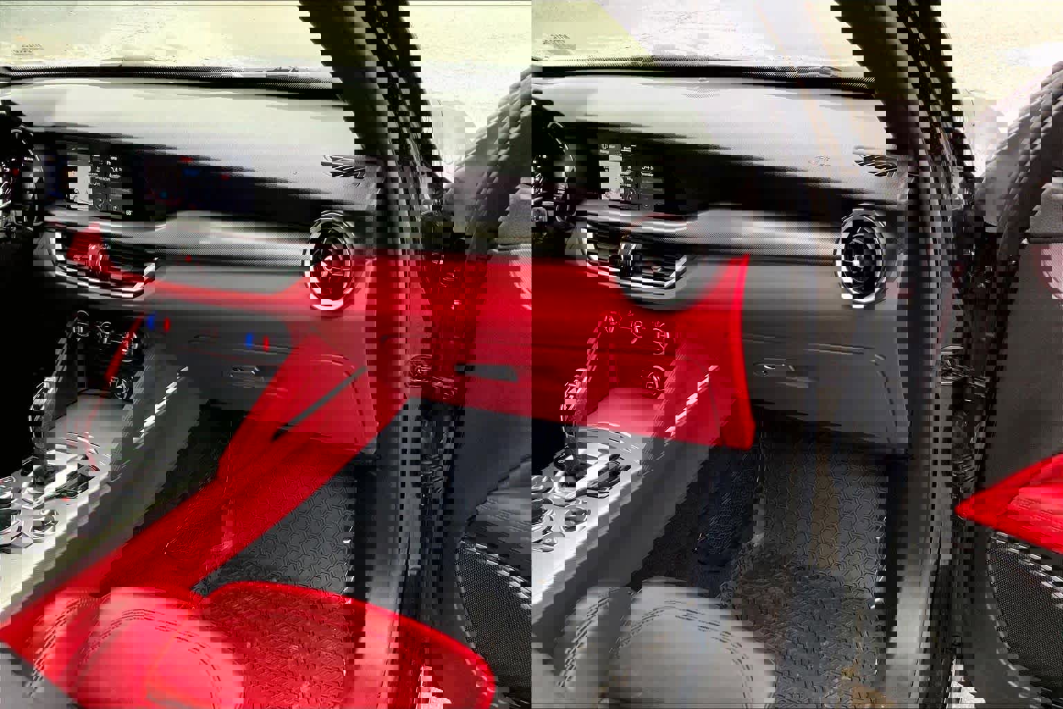 Used 2021 Alfa Romeo Stelvio Ti Sport image 18