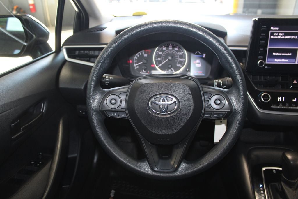 Used 2022 Toyota Corolla LE FWD image 19