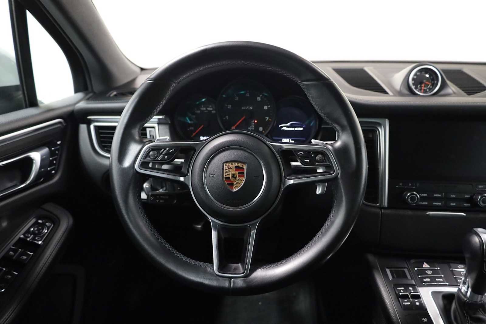 Used 2018 Porsche Macan GTS image 25