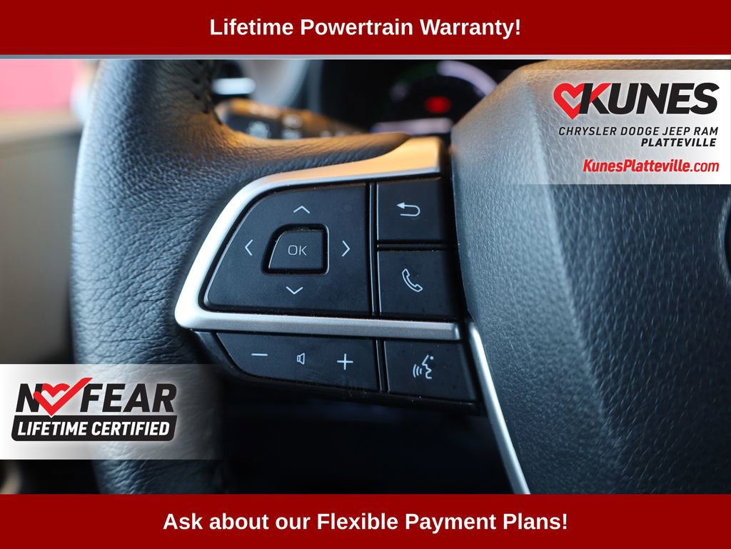 Used 2024 Toyota Sienna XLE image 47