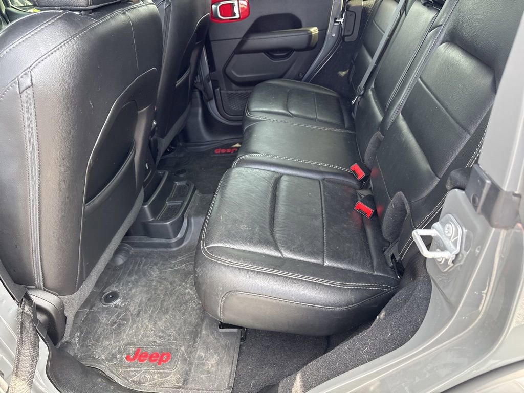 Used 2019 Jeep Wrangler Unlimited Sahara AWD/4WD image 11