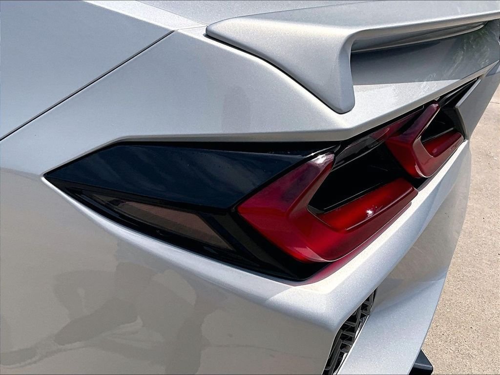 Used 2024 Chevrolet Corvette Stingray Preferred Cpe w/ Battery Protection Package RWD image 31