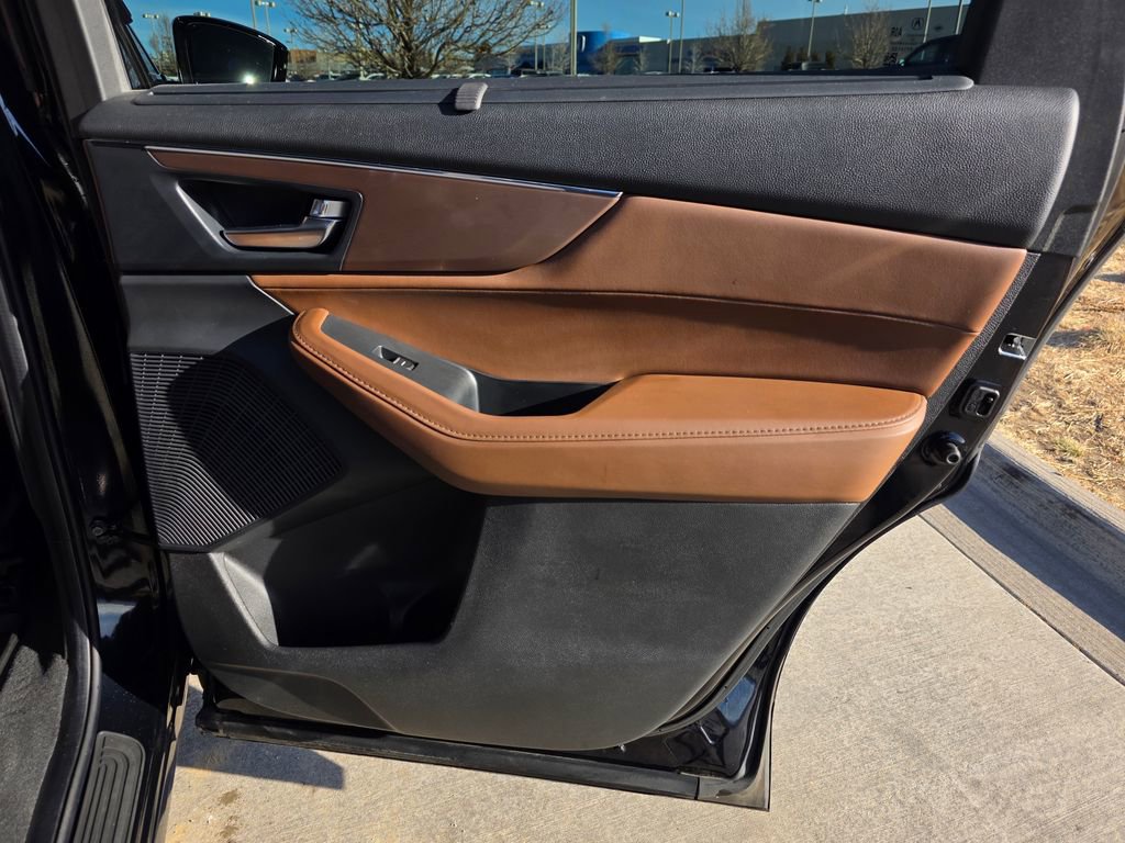 Used 2024 Acura MDX SH-AWD w/ Technology Package image 28