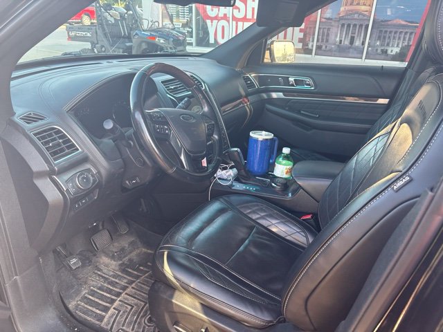Used 2017 Ford Explorer Platinum AWD/4WD image 6