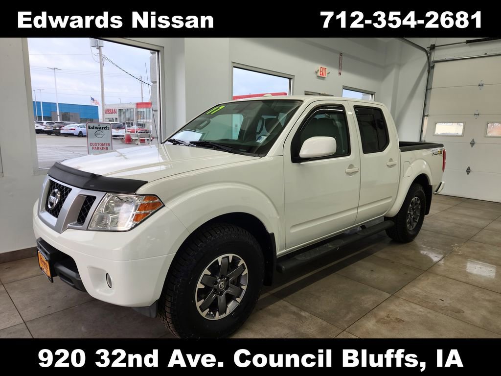 Used 2017 Nissan Frontier PRO-4X image 3
