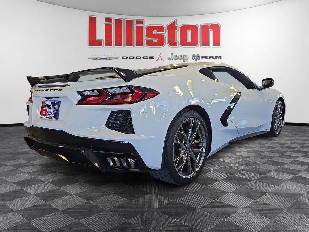 Used 2022 Chevrolet Corvette Stingray Preferred Cpe w/ Z51 Performance Package image 4