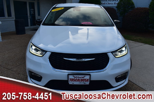 Used 2024 Chrysler Pacifica Touring-L FWD image 4