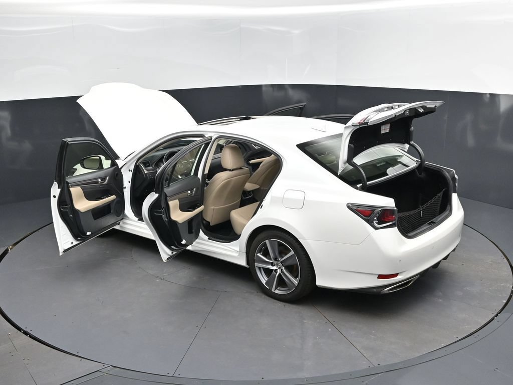 Used 2017 Lexus GS 350 w/ Preferred Accessory Package RWD image 2