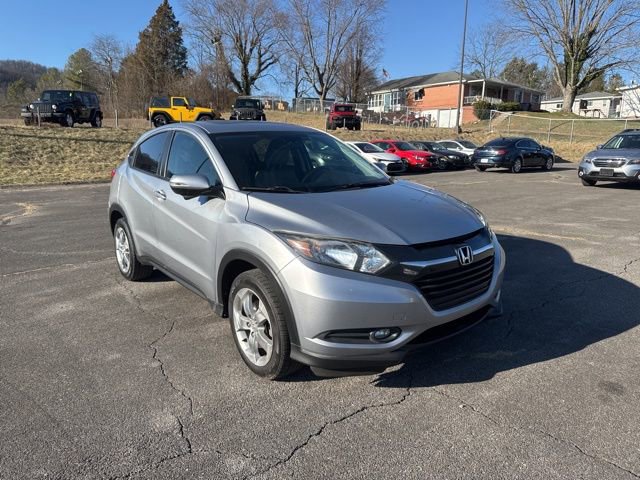 Used 2017 Honda HR-V EX image 2