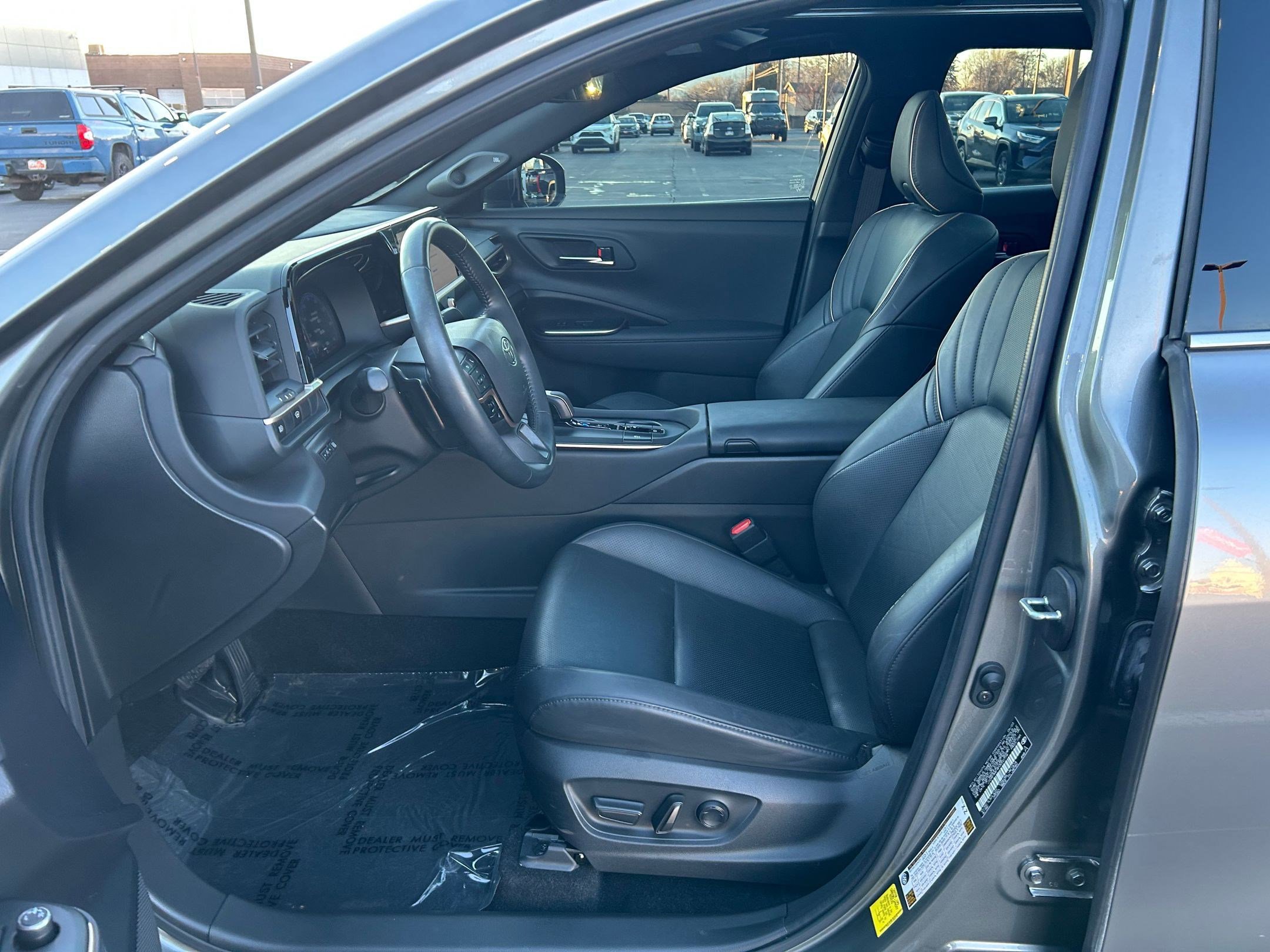 Used 2023 Toyota Crown Platinum image 11