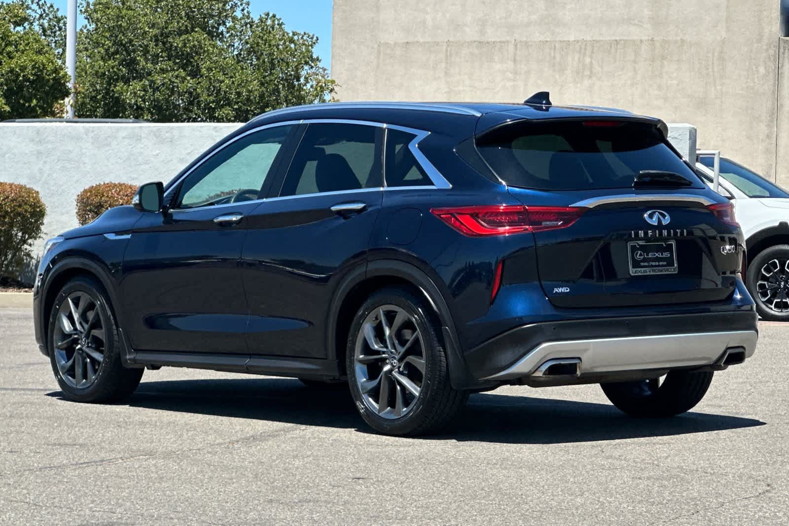 Used 2019 INFINITI QX50 Essential w/ Sensory Package AWD/4WD image 7