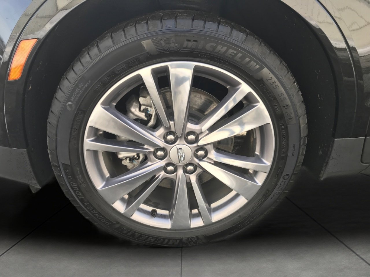 Certified 2025 Cadillac XT5 Premium Luxury image 4