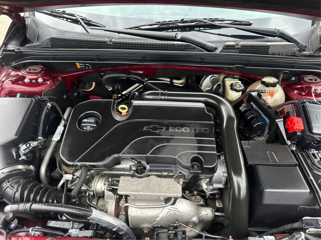 Used 2016 Chevrolet Malibu LT FWD image 17