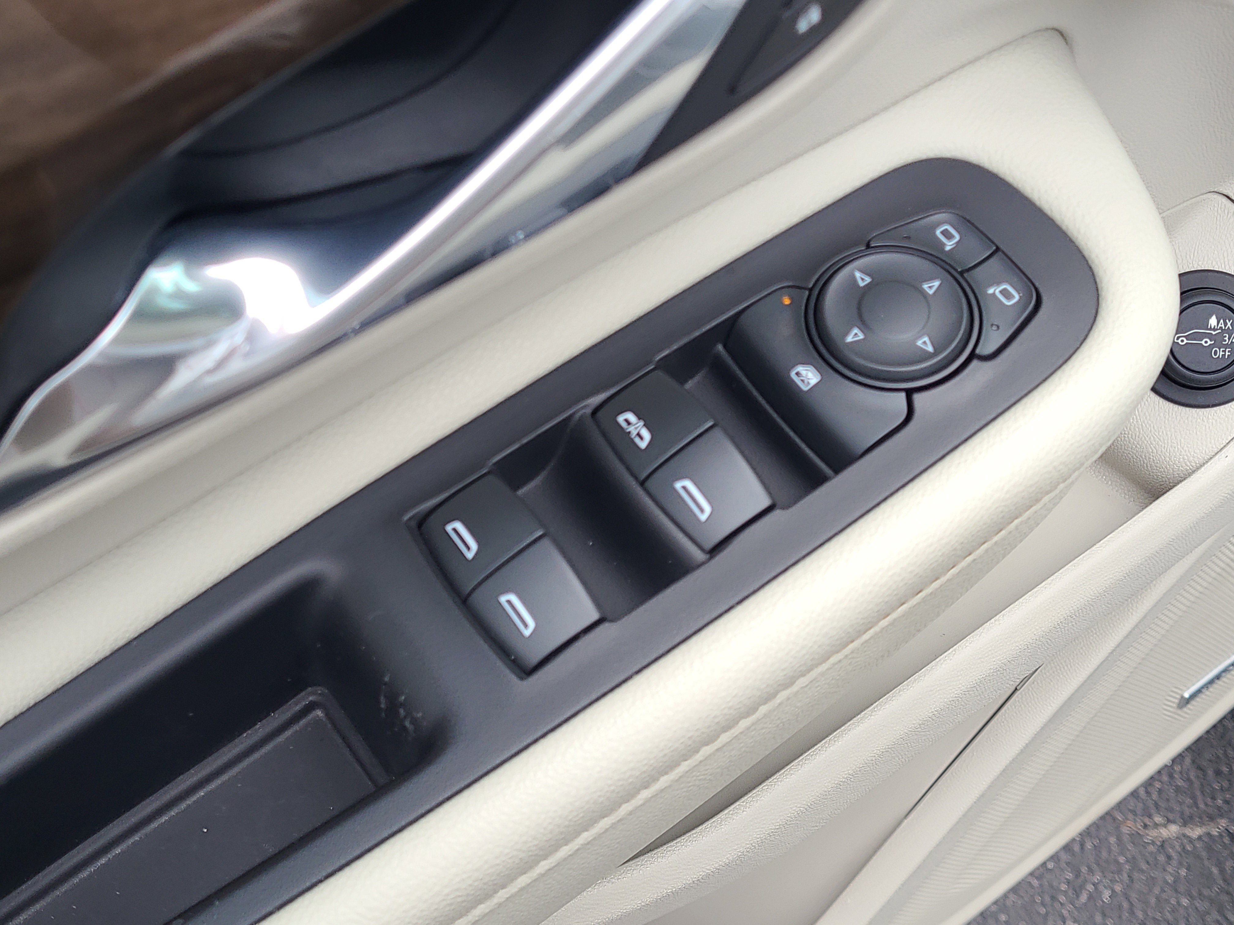 Used 2020 GMC Terrain Denali w/ Denali Premium Package image 18