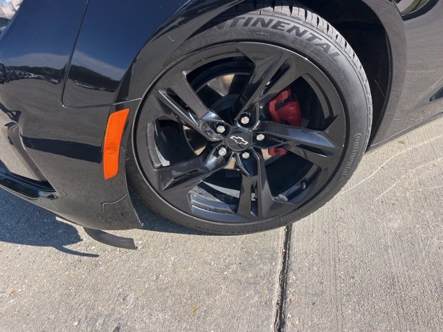 Used 2023 Chevrolet Camaro LT w/ RS Package image 29