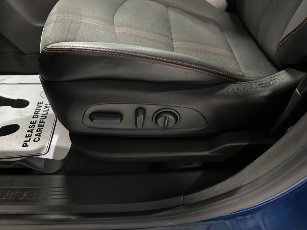 Used 2022 Chevrolet Equinox RS AWD/4WD image 13