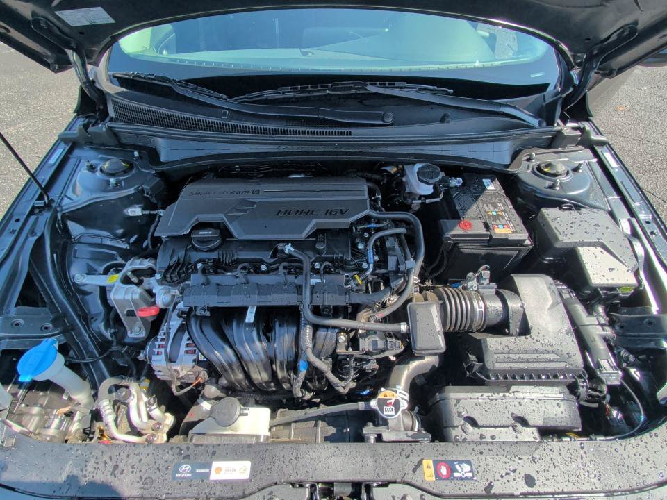Certified 2024 Hyundai Elantra SEL w/ Convenience Package FWD image 16