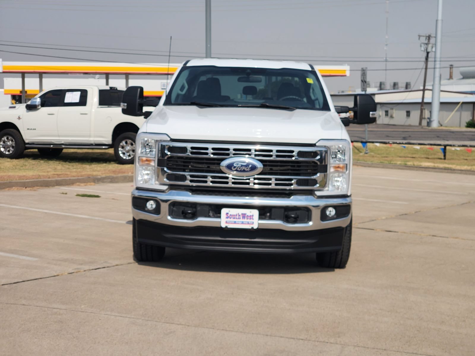 Used 2025 Ford F250 XLT w/ FX4 Off-Road Package AWD/4WD image 6