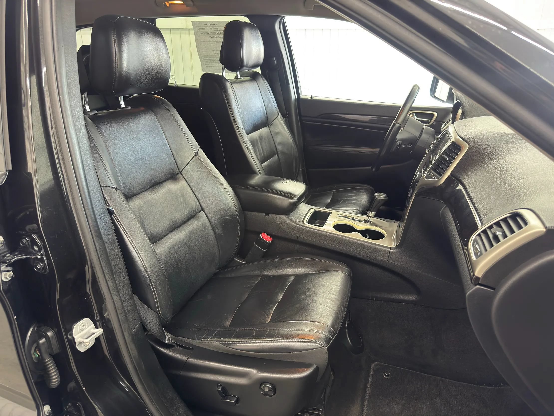 Used 2013 Jeep Grand Cherokee Laredo AWD/4WD image 17