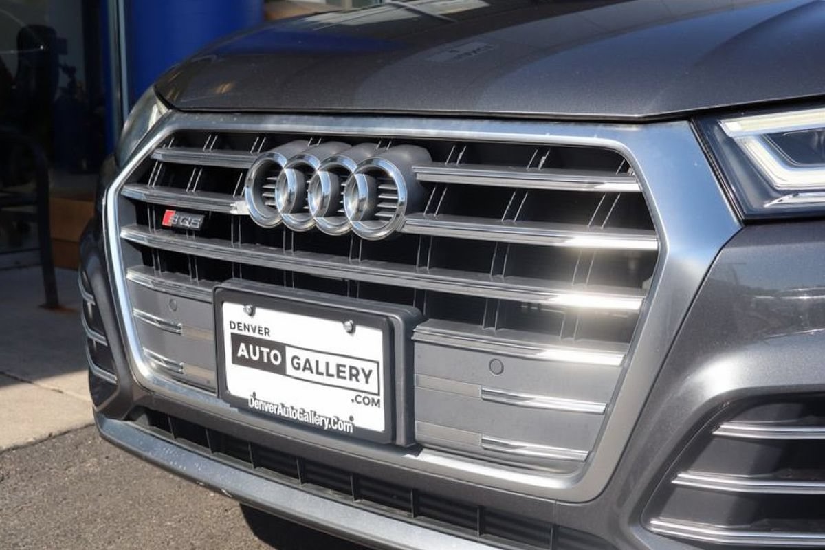 Used 2018 Audi SQ5 Premium Plus w/ S Sport Package AWD/4WD image 31