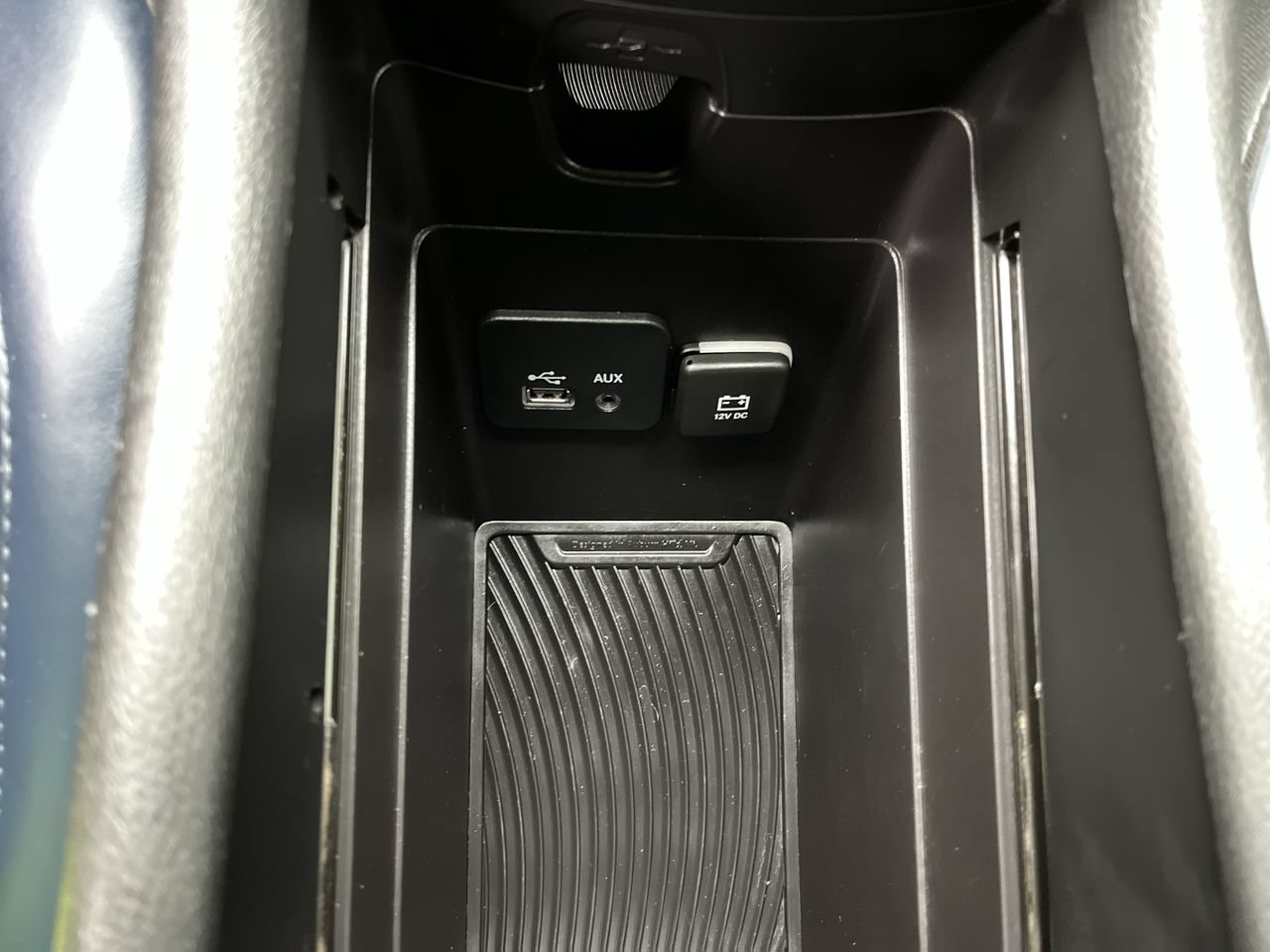 Used 2015 Chrysler 200 S FWD image 20