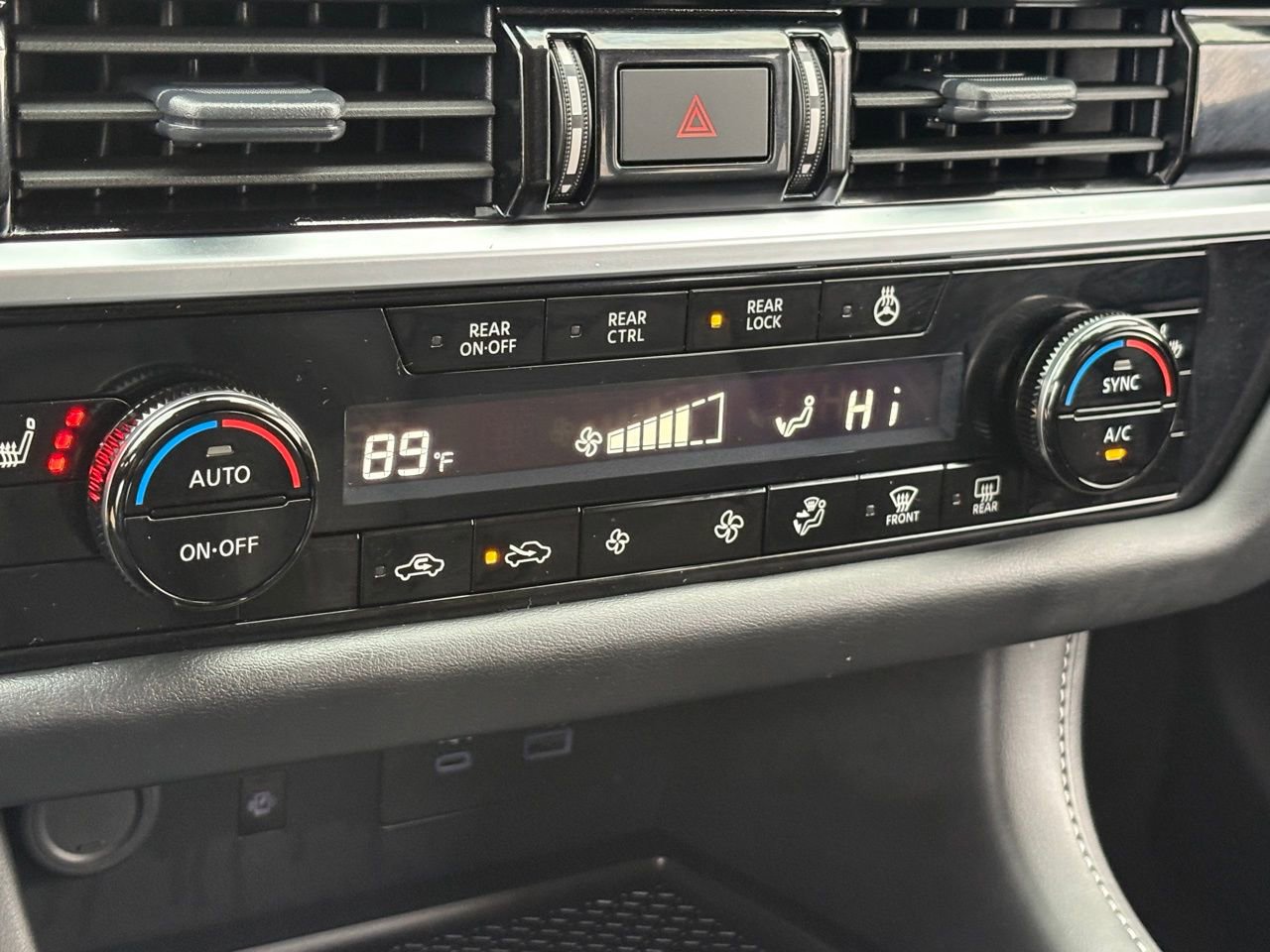 Certified 2025 Nissan Pathfinder SL image 22